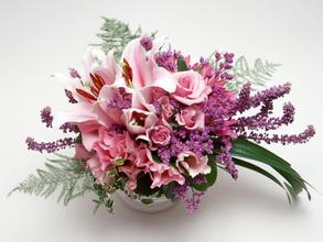 這些捧花的造型在婚禮花藝設計中值得參考